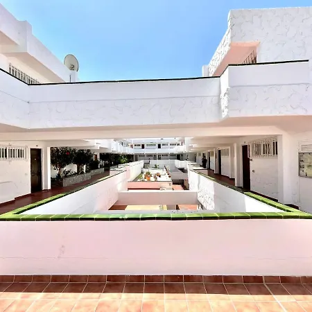 Cozy Apartment With Wifi,Pool, Near The Beach In Tenerife Sur * Costa del Silencio