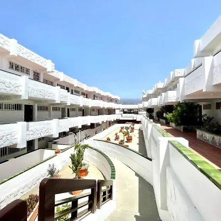Cozy Apartment With Wifi,Pool, Near The Beach In Tenerife Sur Lejlighed