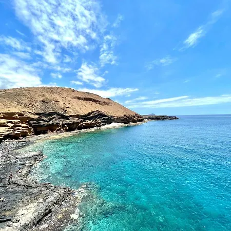 Cozy Apartment With Wifi,Pool, Near The Beach In Tenerife Sur